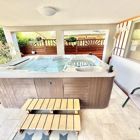 Lelle Udvar 3 Private Jacuzzi Ac Free Parking Διαμέρισμα Balatonlelle