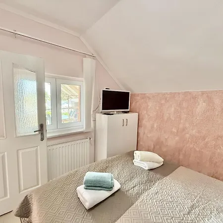 Lelle Udvar 3 Private Jacuzzi Ac Free Parking Διαμέρισμα Balatonlelle