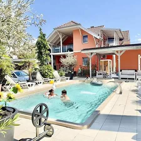 Lelle Udvar 3 Private Jacuzzi Ac Free Parking